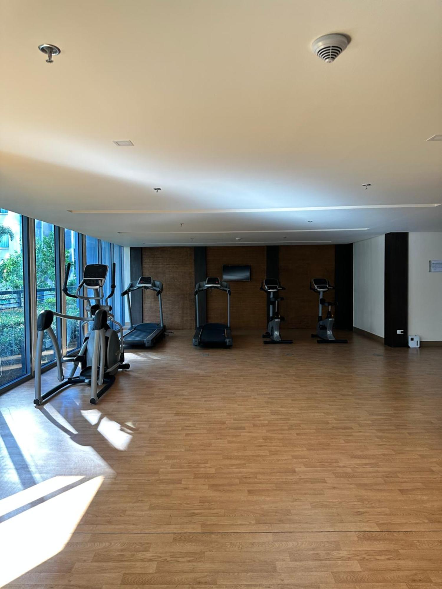 81 Newport Blvd Cluster 4 Unit B 3Rd Flr By Rechelle Nunag Pasay Eksteriør bilde