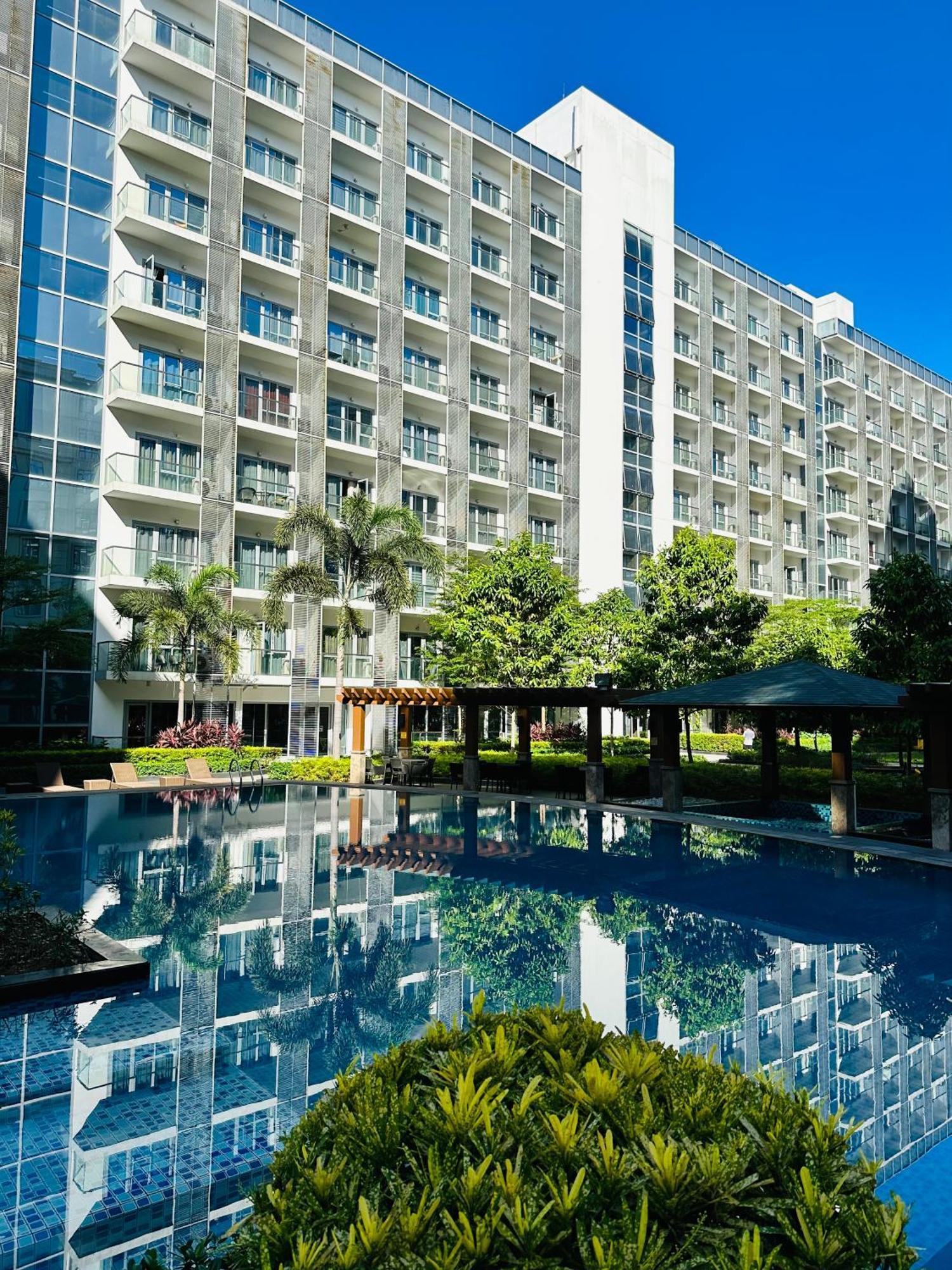 81 Newport Blvd Cluster 4 Unit B 3Rd Flr By Rechelle Nunag Pasay Eksteriør bilde
